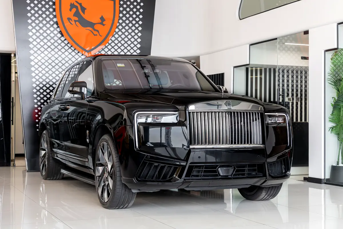 Rolls-Royce Cullinan 2025 — photo 1 of 20