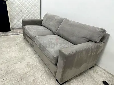 Looks like new condition cratebarrel sofa