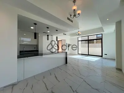 Corner 4BR Villa | Elie Saab | District 11