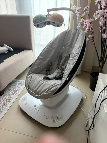 4-in-1 Electric Baby Swing and Rocker - Good Condition 4Moms MamaRoo