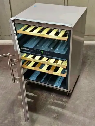 Liebherr built-in dual zone temperature wine fridge 40 bottles
