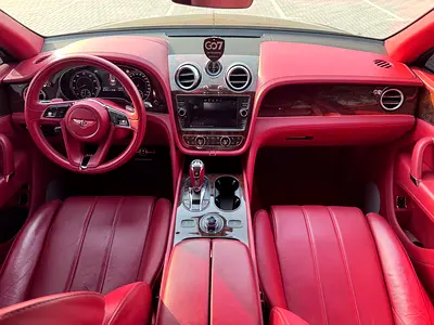 صورة 6 لـ 2018 Bentley BENTAYGA