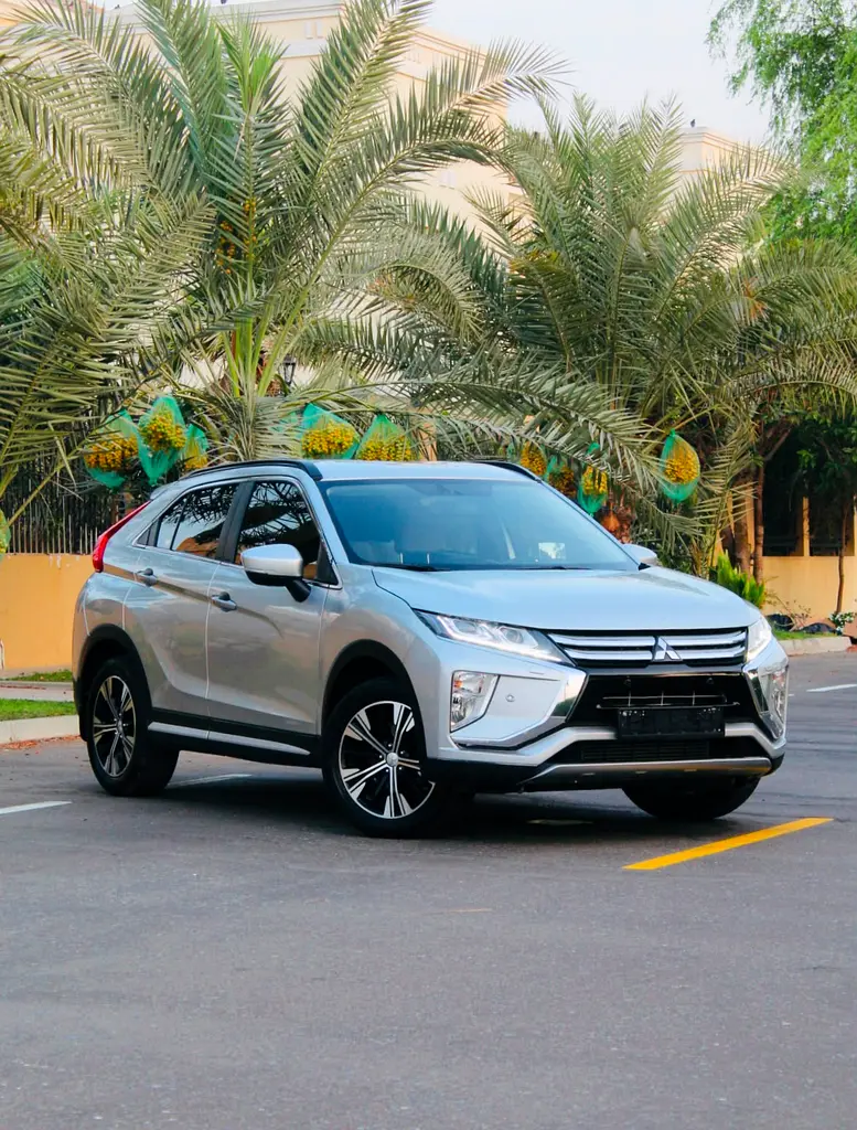 Mitsubishi Eclipse Cross 2020 — photo 1 of 20