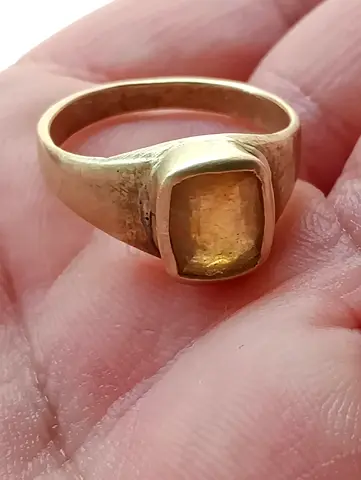 Vintage 4.95 gram 14K Yellow Gold Yellow Sapphire Ring for Urgent Sale