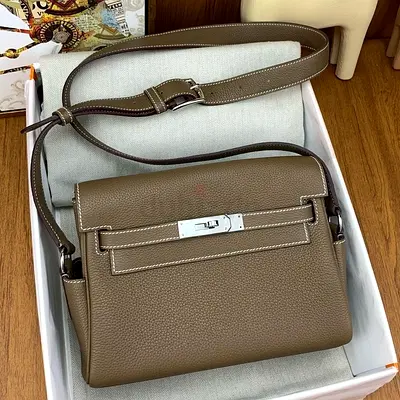 Hermes Kelly Messenger Bag in Taupe Clemence Leather
