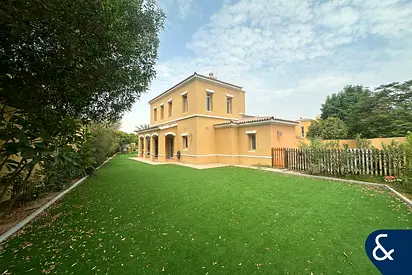 Pool Backing | Renovated | Huge Plot