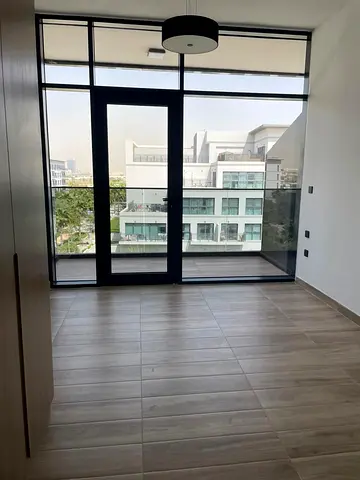 Spacious Studio | Prime Location | Balcony | Vacant
