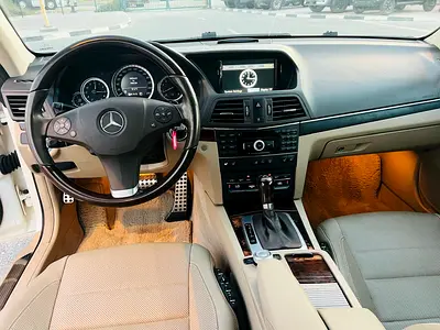 2009 Mercedes-BENZ E-CLASS thumbnail 11