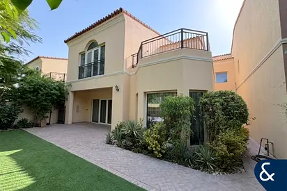 Park Backing Townhouse | Huge Layout