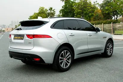 2018 Jaguar F-PACE — фото 3