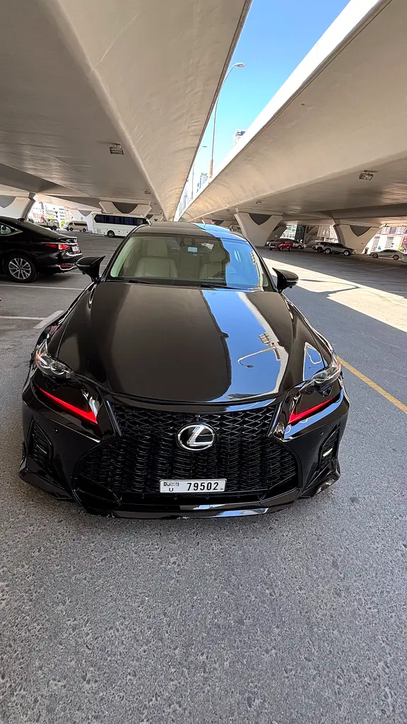 Lexus IS-Series 2014 — photo 1 of 11