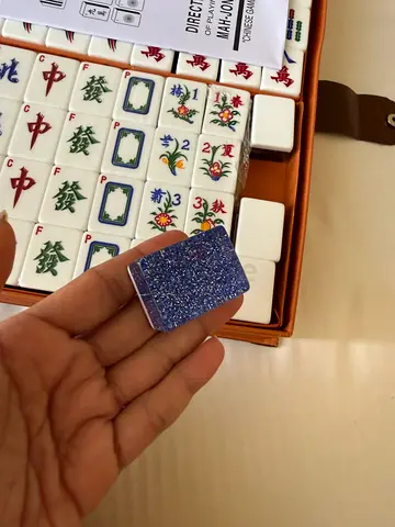 Complete Mahjong Set with Tiles, Chips and Rules -totally new and in original packing yet!