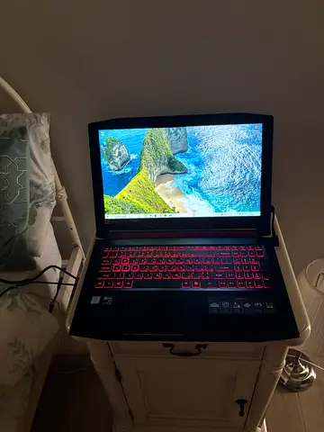 Acer Nitro 5 i7-8750H | GTX 1050 4GB | 16GB RAM | 128GB SSD + 2TB HDD