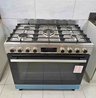 Free Delivery- BOSCH Series 8 5-Burner Full Gass With Fan Oven Cooking Range 90x60 CM