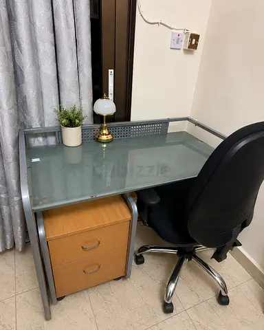 العين