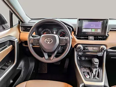صورة 10 لـ 2025 Toyota RAV 4