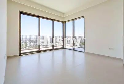 Huge Balcony | Villa Views | Mid Floor
