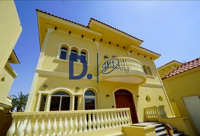 Gorgeous 3BR Villa | Ready to Move | Good Area