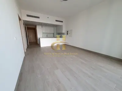 On High floor | Fully fitted Kitchen | Luxury | Reay to move in
