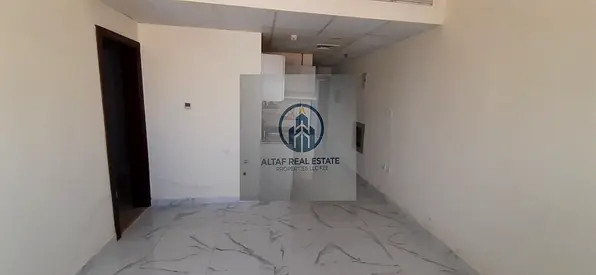 New Apartment Big Studio With Open View near Lulu Butina