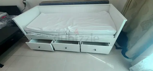 Ikea Hemnes daybed frame with 2mattress excellent quality and 3storages drawers with