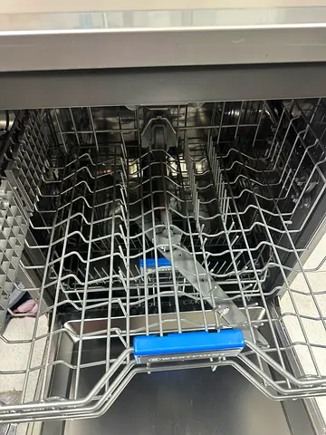 Brand new like dishwasher rarely used few months old