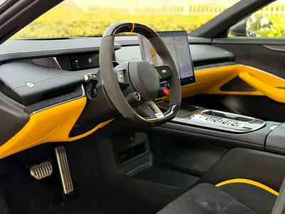 صورة 11 لـ 2025 Xiaomi SU7
