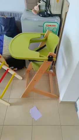 FOLDING BABY HIGH CHAIR