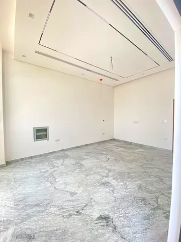 فيلا بسعر مميز ومنطقة اكثر تميز بمساحات واسعة