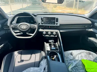 Hyundai Elantra Premium, миниатюра 7