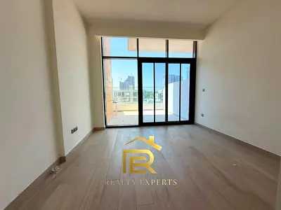 EXQUISITE STUDIO | HUGE TERRACE | CHILLER FREE!!!!