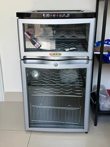 Elekta Dual Zone Wine Cooler - Excellent Condition
Selling my Elekta dual-zone wine cooler in good