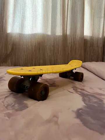 Yellow plastic cruiser skateboard - used, good condition