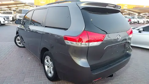 صورة 9 لـ 2011 Toyota SIENNA