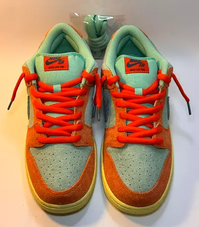 ORIGINAL NIKE SB DUNK LOW PRO ORANGE AND EMERALD RISE / NOISE AQUA