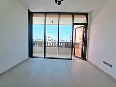 Limited Offer 1bedroom 1 month free 2 Washroom with belcony only 45k prime Location sharajh