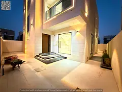Modern three-story villa, registration fees included, freehold ownership for all nationalities