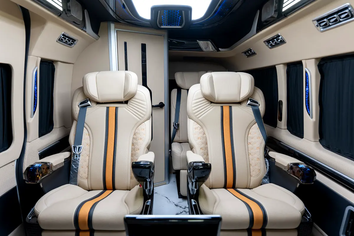 Toyota Hiace 2025