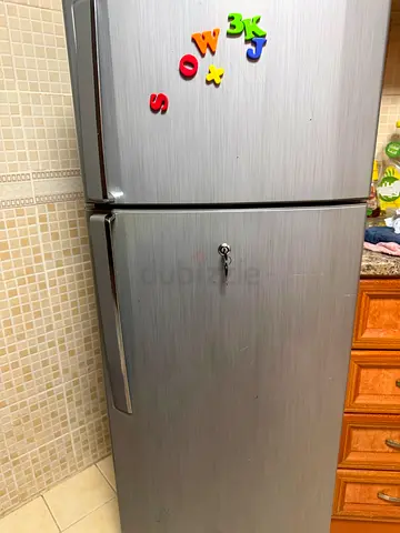 250L LG refrigerator - double door in good condition