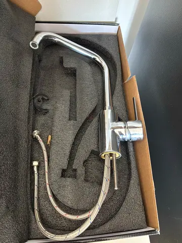 New Kitchen Mixer Faucet - Chrome Finish (With Hoses)