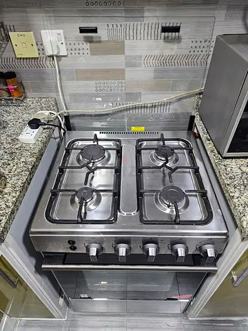 Hisense 60cm Gas Cooker with Oven – 4 Burners | Excellent Condition | Urgent Sale