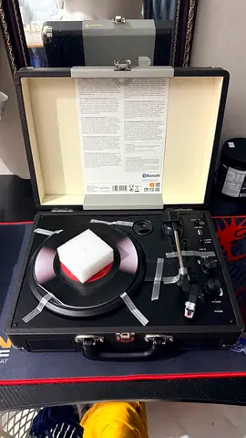 Vinyl player