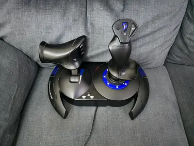 Thrustmaster T.Flight Hotas 4