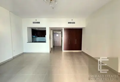SPACIOUS STUDIO | NEAR TO METRO | BALCONY VIEW