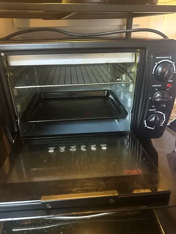 Black Decker Toaster Oven TRO19RDG – Clean Working Perfect