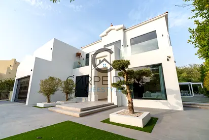 High-End Four Bedroom Villa in Jumeirah Islands