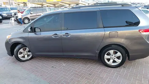 صورة 12 لـ 2011 Toyota SIENNA