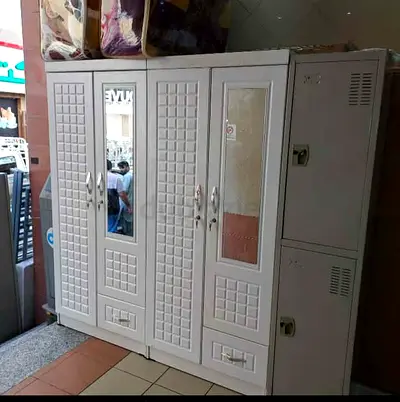 I am Selling cupboard 2 door New