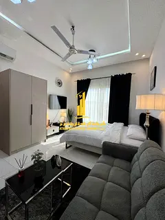 A golden opportunity! Luxurious, fully furnished studio apartment for monthly rent, including intern