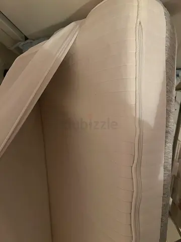 Baby toddler crib + bed mattress